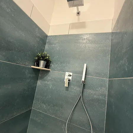 Dom wakacyjny Quartiere San Giovanni Nest A 1500 Mt Dal Colosseo Rzym