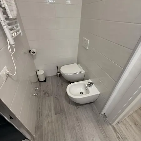 Quartiere San Giovanni Nest A 1500 Mt Dal Colosseo Rzym