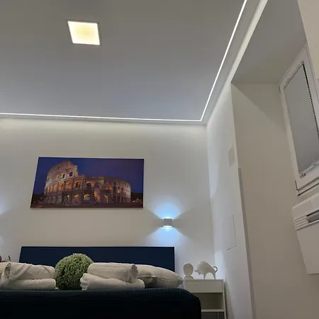 Dom wakacyjny Quartiere San Giovanni Nest A 1500 Mt Dal Colosseo *